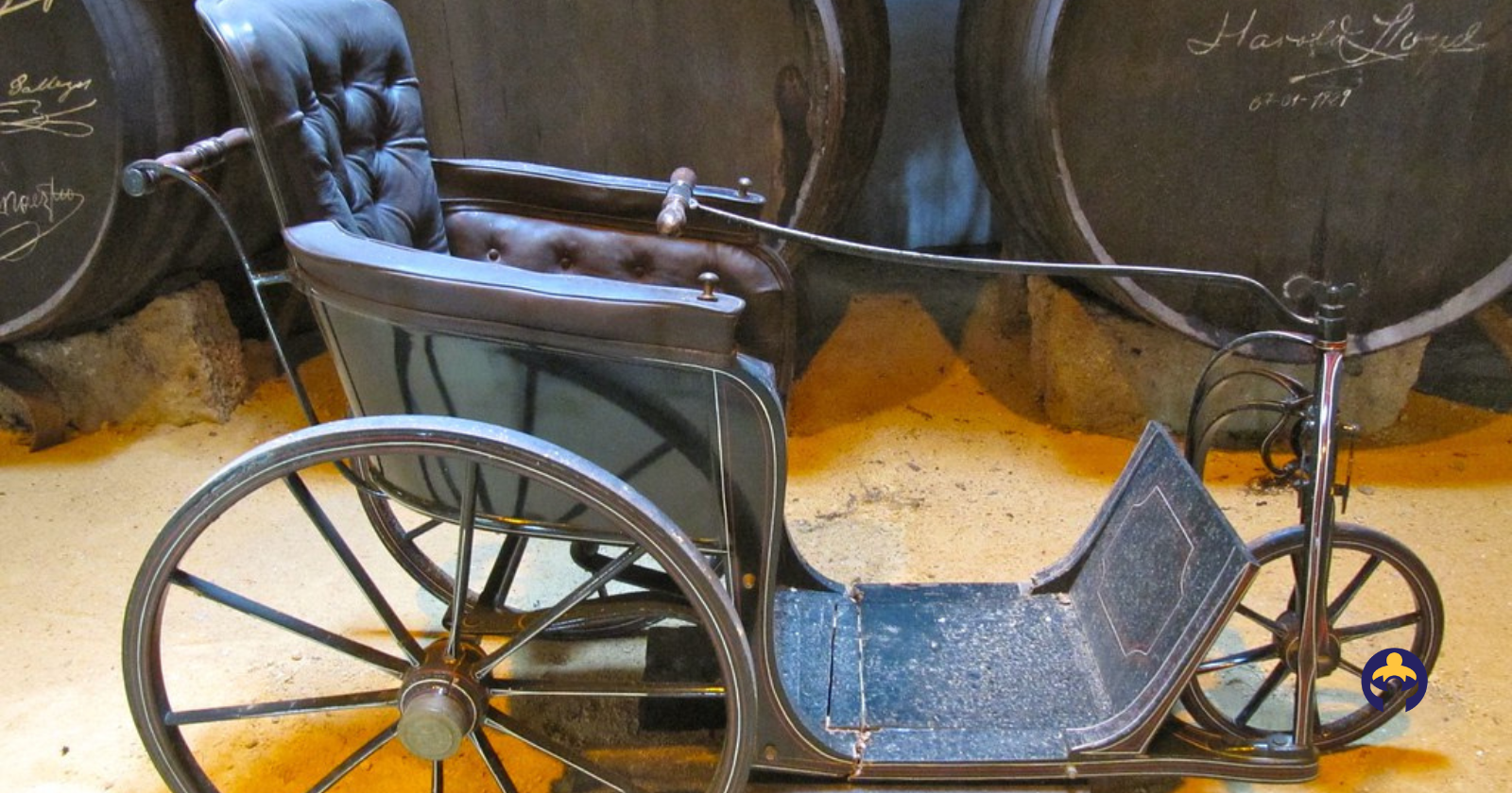 The History Of The Wheelchair- old fashion wheelchair